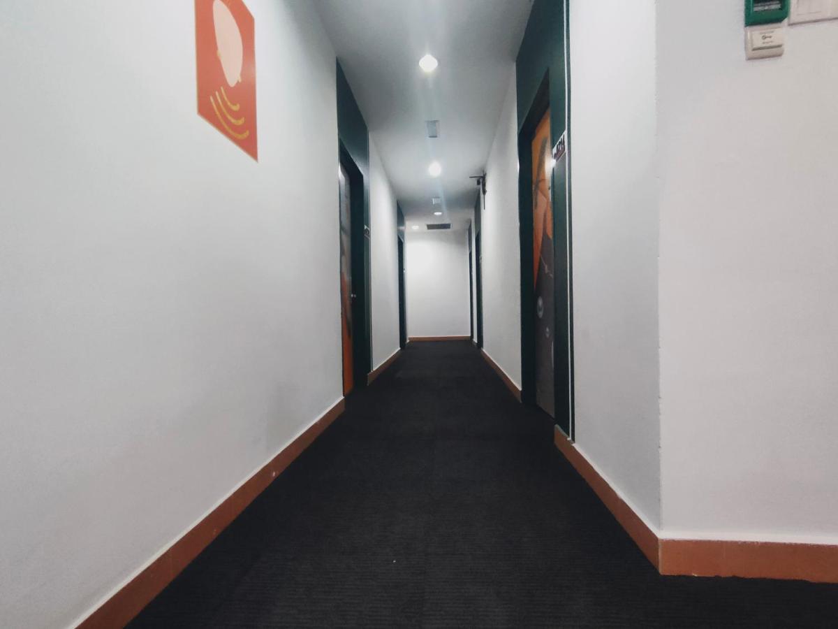 קלאנג Allbes Parklands Hotel מראה חיצוני תמונה