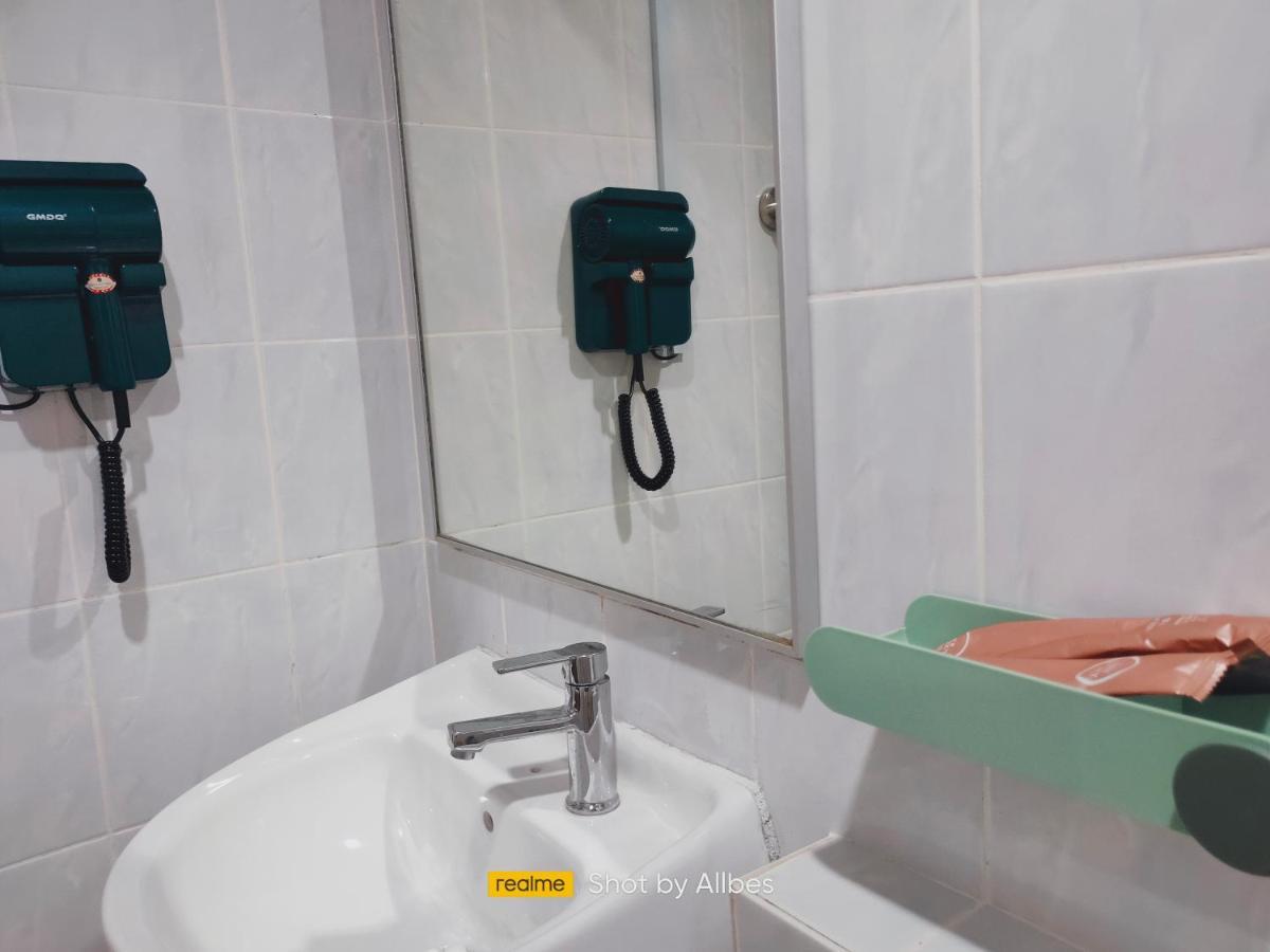 קלאנג Allbes Parklands Hotel מראה חיצוני תמונה